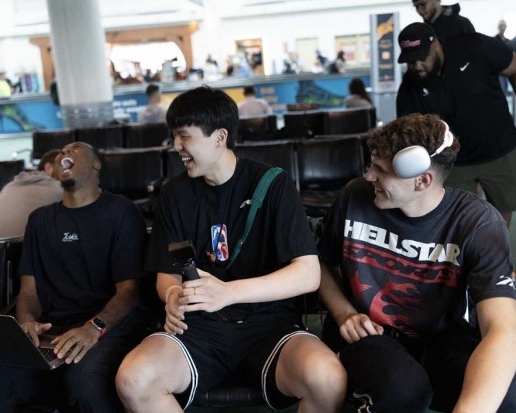 开云下载-队记：开拓者打不了双塔 用杨瀚森可能要承受攻强守弱的现实