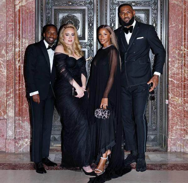 开云官网-詹皇经纪人：如何从小贩变征服天后阿黛尔的男人？