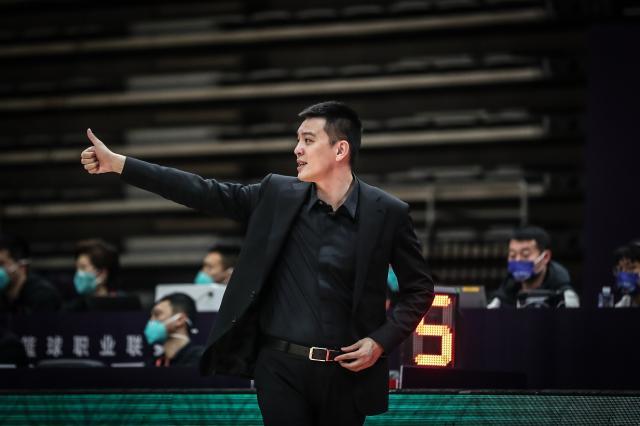 辽宁夺冠已无悬念？杨鸣：我们没压力就是做好自己